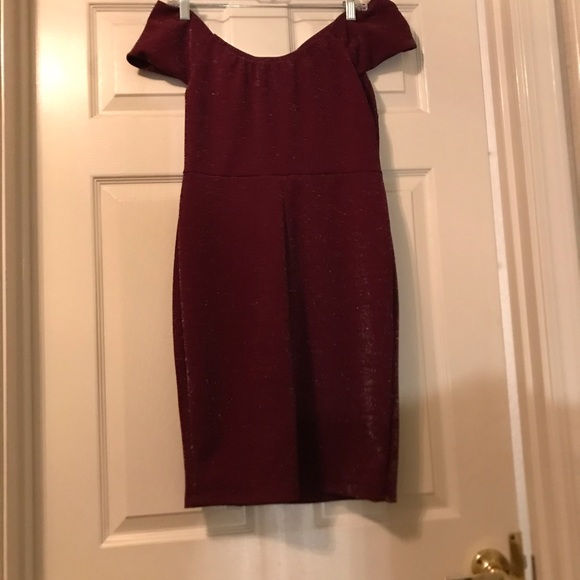 Glow passion maroon mini dress. - Picture 5 of 5